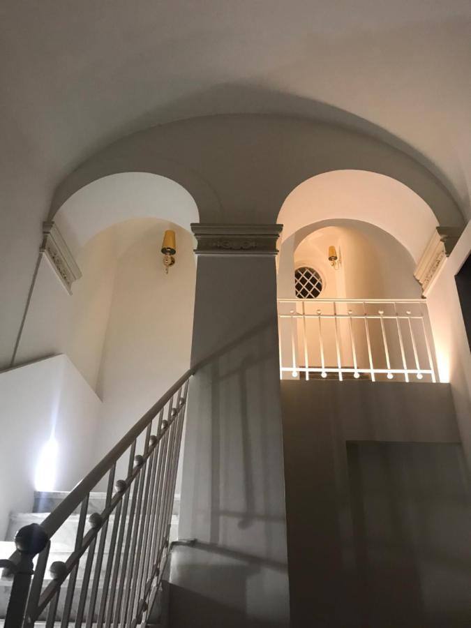 Motta Palace Apartments & Rooms Motta SantʼAnastasia Buitenkant foto