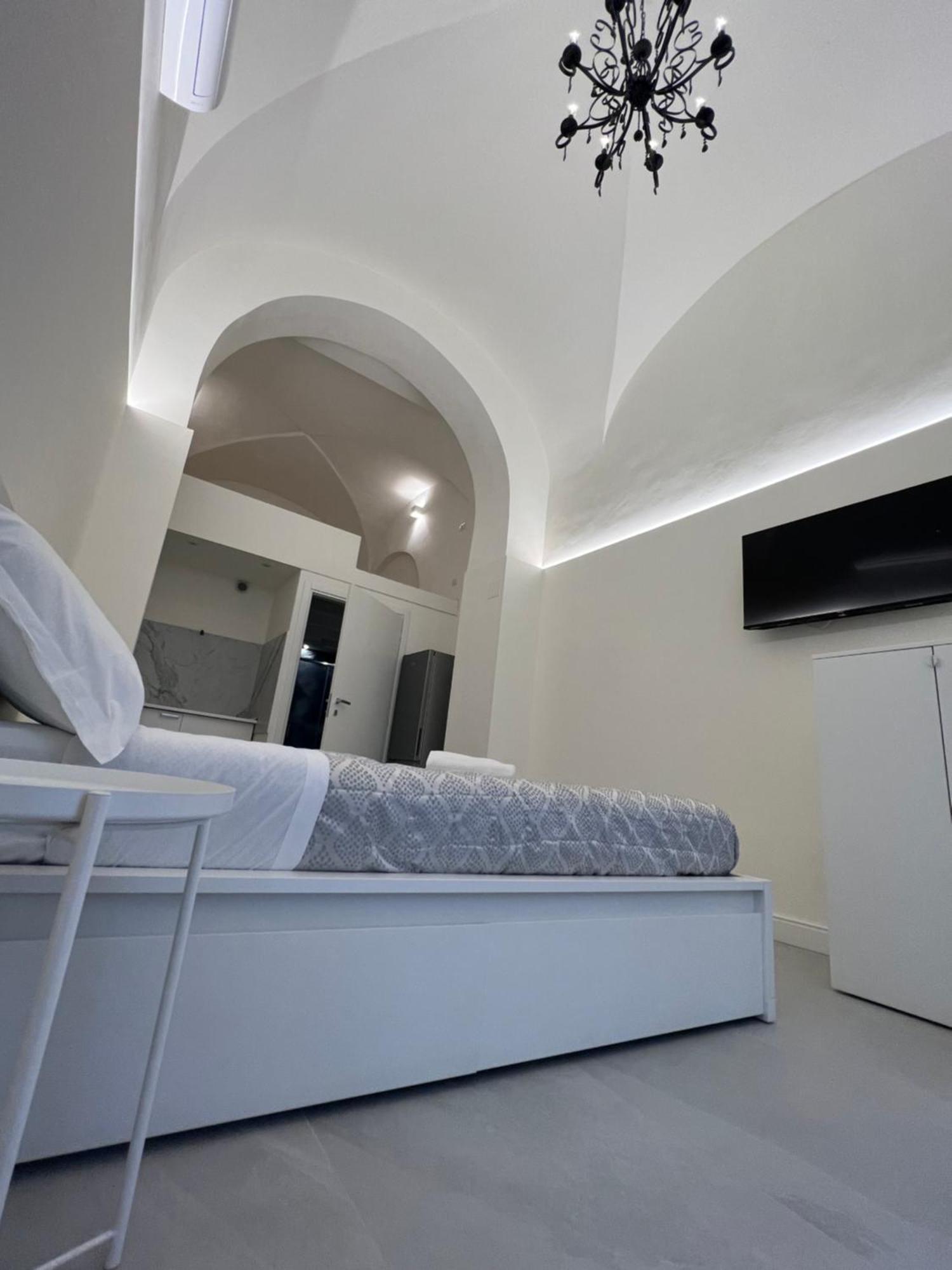 Motta Palace Apartments & Rooms Motta SantʼAnastasia Buitenkant foto